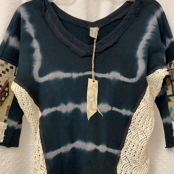 Gimmicks - Picture 2 of 5